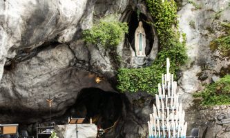 0251. A “60 Minutes” Story about Miracles at France’s Our Lady of Lourdes – Terry Mattingly, 1/25/23